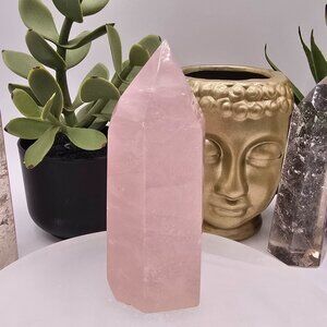 Premium Rose Quartz Tower — Gentle Heart-Healing Energy ✨